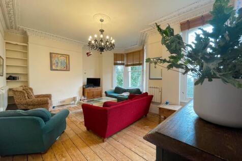 5 Bedroom Terraced in PL4 7BT