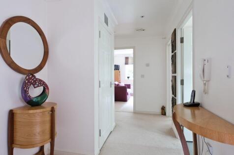 Hallway-reception