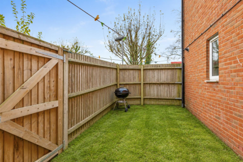 Side Garden (PRIVATE)