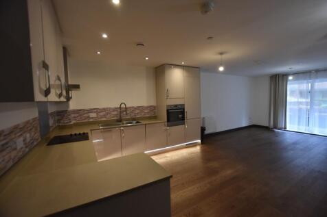 2 Bedroom Flat in PE2 8ST