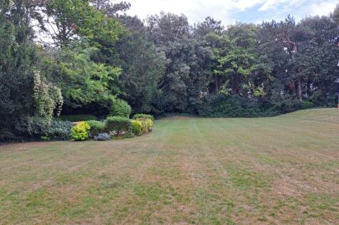 COMMUNAL GARDENS