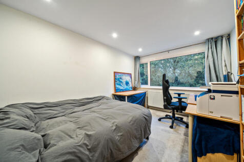 1373566-20-690a38...