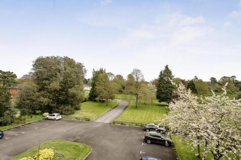 Parkland Views To The Front