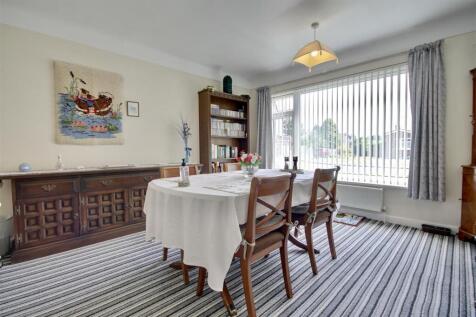 BEDROOM THREE/DINING ROOM