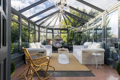 6 bed, 5 bath Detached in Edinburgh - Photo 24