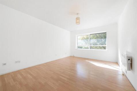 Berkeley Court-6.JPG