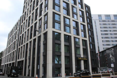 A STUNNING ONE BEDROOM APARTMENT IN THE SUPERIOR ST MARTINS PLACE