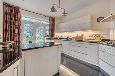 1359689-12-68d6d3...