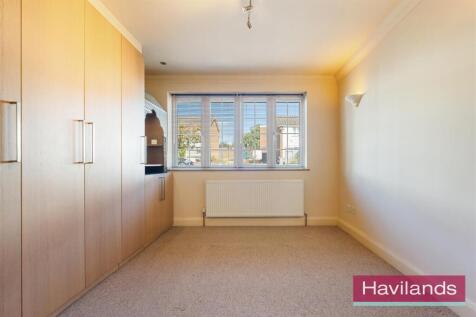 Oakwood Crescent-4.jpg