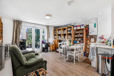 Reception/Kitchen