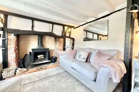 Lounge - Seating & Fire.jpeg