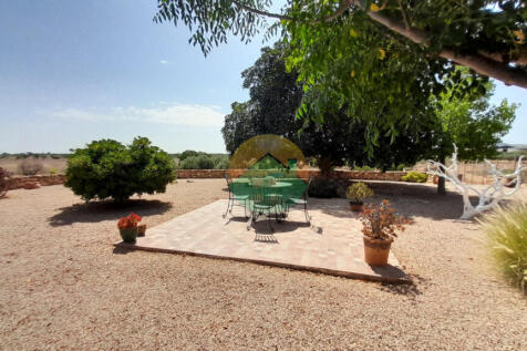 3 Bedroom Semi-Detached For Sale-PIN21-4