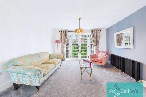 Master Bedroom Sitting Area