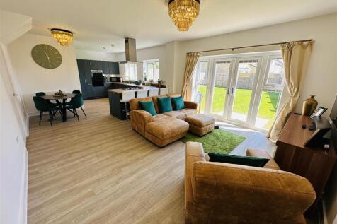 Kitchen Diner Living Area