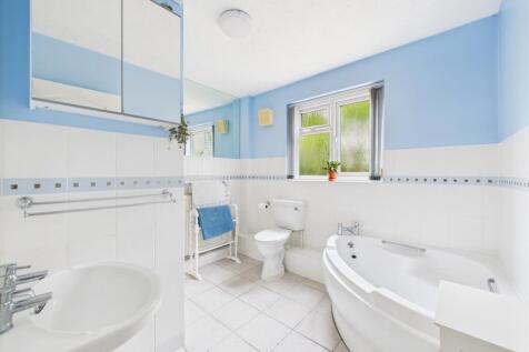 CAM05546G0-PR0017-STILL023