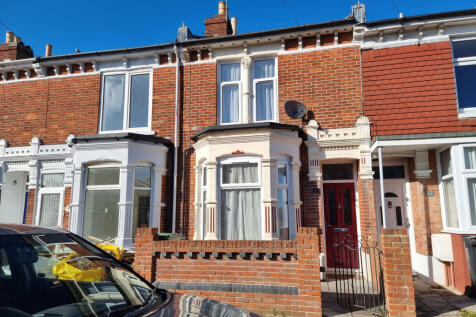 3 Bedroom Terraced in PO2 0EB