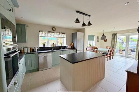 Kitchen /Dining Room