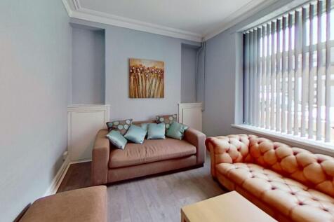 4 Bedroom House in CF37 1RN