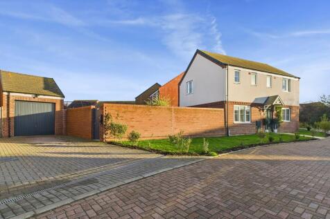 10 Howes Road, Br...