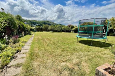 bryn y bia 26 rear garden.jpg