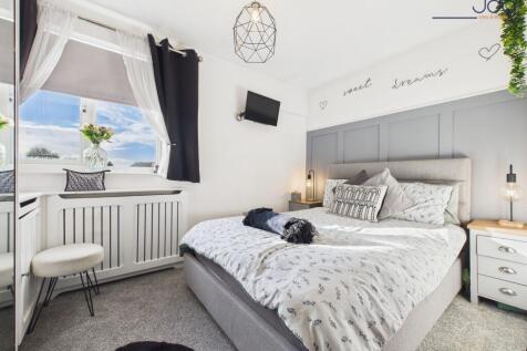 Double Bedroom 1