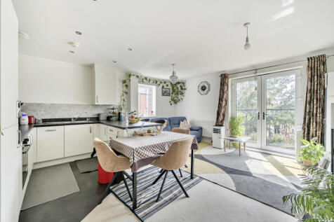 Kitchen/Reception