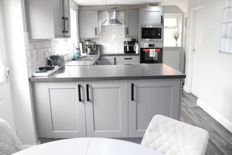 Fitted  Dining Kitchen