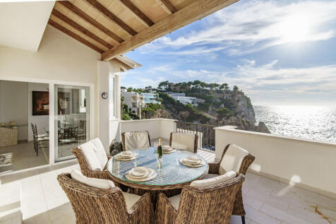 Frontline terrace