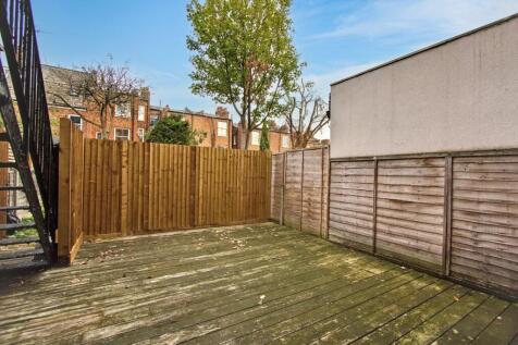 Flat A, 124 Rathcoole Gardens, Hornsey, London, N8 9PG