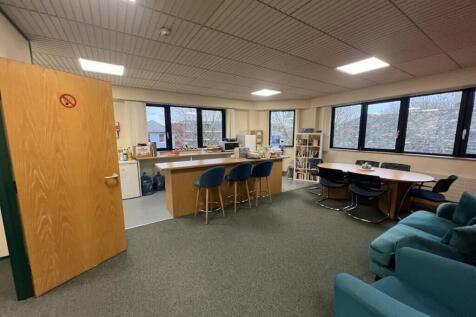 6268 Kingston Crescent.jpg