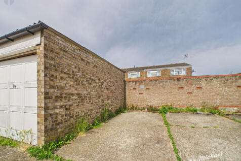 CAM03218G0-PR1039-STILL022