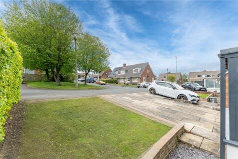 Lampards Close