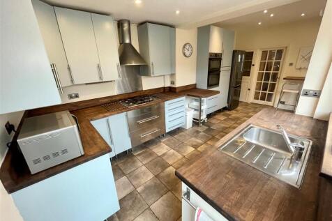 kitchen 3.jpg