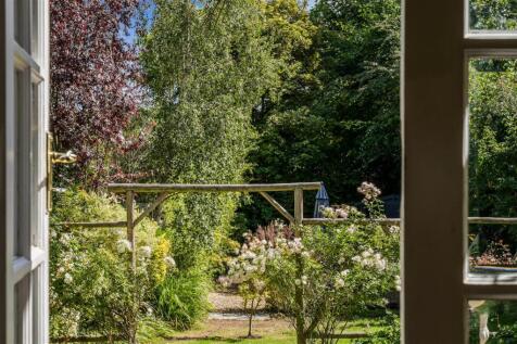 WILMERHATCH LANE (20).jpg