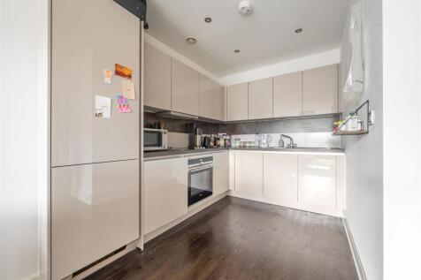 Boleyn Road, N16