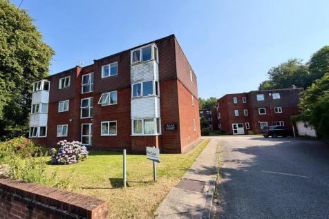 ** Zero Deposit Guarantee Available **
New on the rental market! Bridgfords are proud to present a fantastic opportunity to rent a two double bedroom apartment with parking in Chorlton Green. Availabl