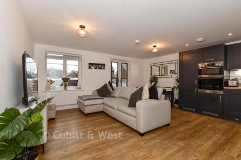 Lounge/Kitchen