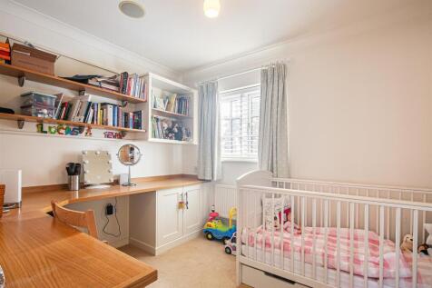 7 bed, 4 bath Detached in Sheffield - Photo 23