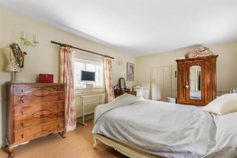 Chapel Cottage, Caldecote -Master bedroom.