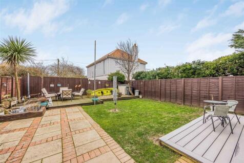 5 Culver Drive, Hayling Island-Small-PorticoMarket
