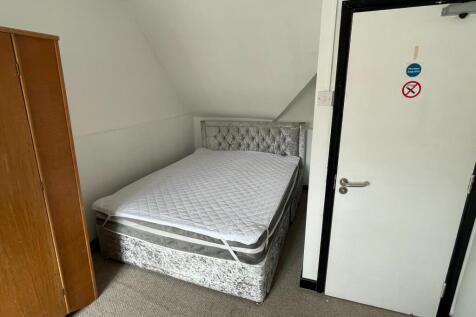 1 Bedroom Flat in WR1 1HD
