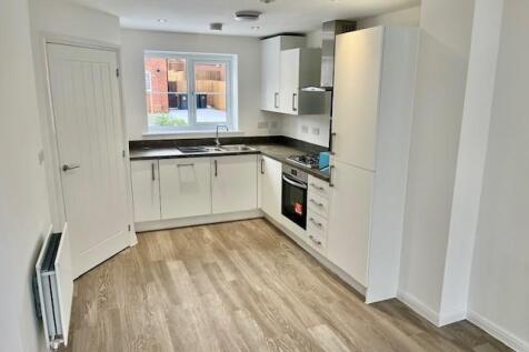 24 Magenta kitchen.jpg