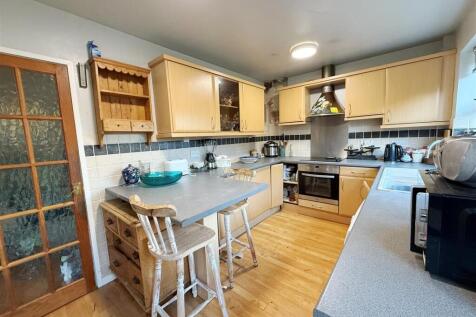 23 Mill Farm Close (2).jpeg