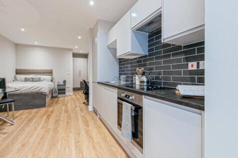 Flat in LS1 2JG