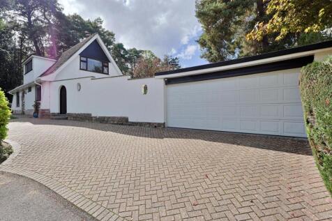 Garage and Driveway (Exterior)