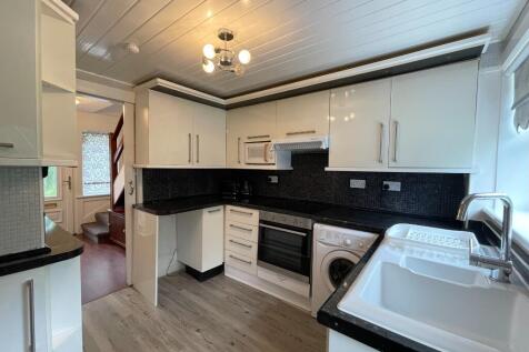 2-bed End of Terrace Hillcrest Avenue – additional view