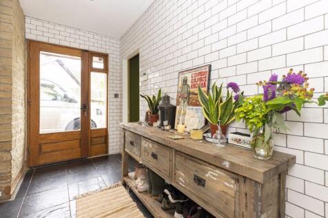 Annexe Entrance Hall