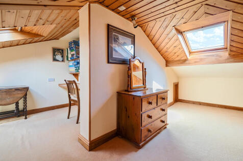 Occasional Room T...