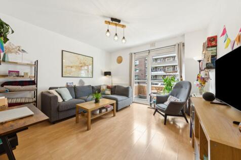 Available from 1st August, this bright and fully furnished two-bedroom flat with a private balcony sits on the first floor of Norman House in Nine Elms, Vauxhall. Moments from the Northern Line and Va