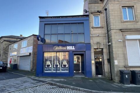 Shop to rent in heckmondwike